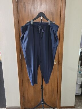 Lane Bryant Navy Drawstring Capris